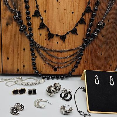 Black And Silver Tone Fashion Jewelry Lot