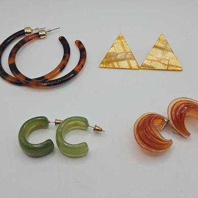 Plastic And Resin Retro Earring Lot Amazing Pieces