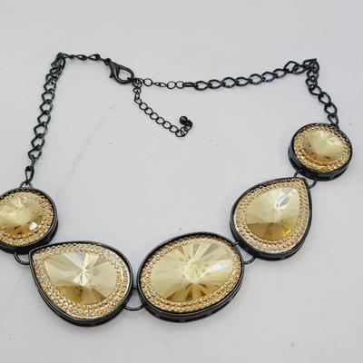 Faceted Mirror Back Frosted Yellow Rhinestone Necklace 