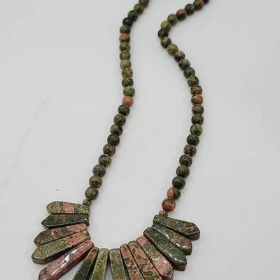 Handmade Unakite Stone Graduated Point Necklace 