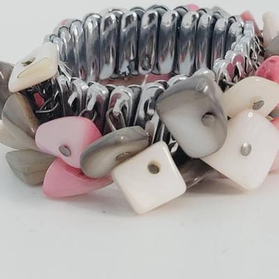 Dyed Shell Mother Of Pearl Chacha Bracelet 