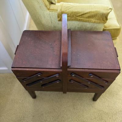Sale Photo Thumbnail #44: vintage sewing storage case 