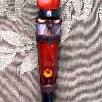 Scotland dagger dirk pin brooch