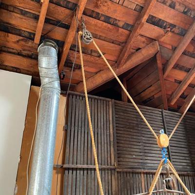 Sale Photo Thumbnail #155: Vintage pulleys
