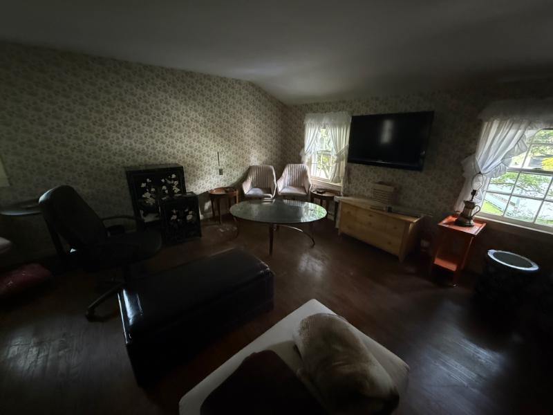 Sale Photo Thumbnail #21
