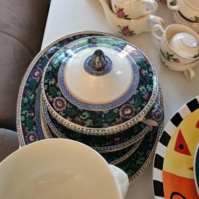 Beautiful China serving set
