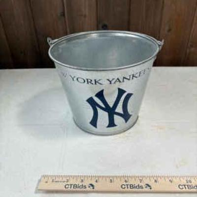 New York Yankees Memorabilia Pail