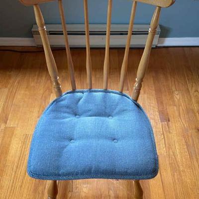Windsor-Style Spindle Back Wooden Chair with Seat Pad