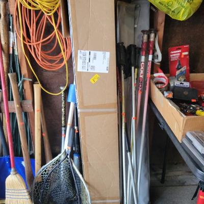 Sale Photo Thumbnail #251: Ski Poles / Travers Rack / Nets