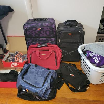 Sale Photo Thumbnail #145: Luggage 