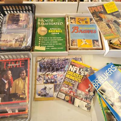 Sale Photo Thumbnail #223: Vintage Sports Programs / Yearbooks / Magazines 