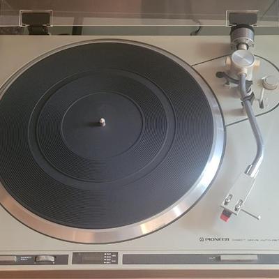 Sale Photo Thumbnail #7: Pioneer Turn Table