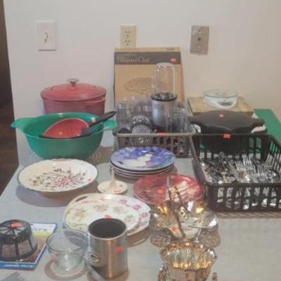 Sale Photo Thumbnail #18: Kitchen 