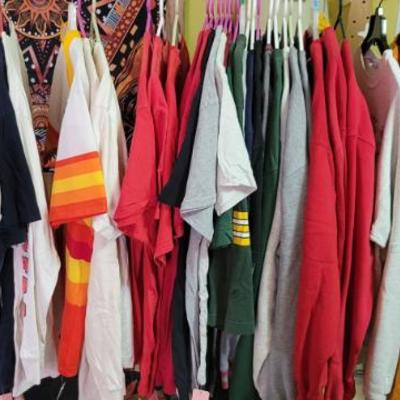 Sale Photo Thumbnail #29: Sports Team Clothing 