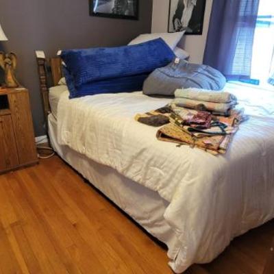 Sale Photo Thumbnail #103: Queen Bed and Pillows 