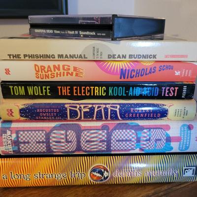 Sale Photo Thumbnail #112: Band Books
