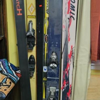 Sale Photo Thumbnail #40: Skis