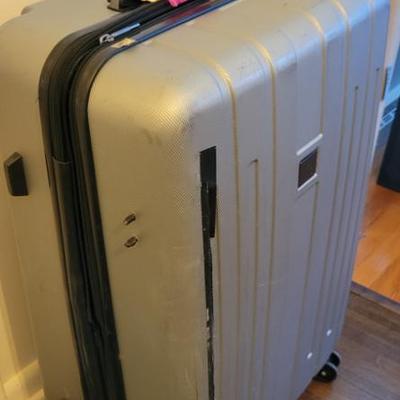 Sale Photo Thumbnail #49: Luggage