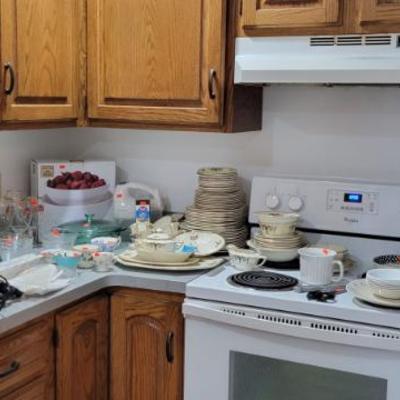 Sale Photo Thumbnail #19: Kitchen 