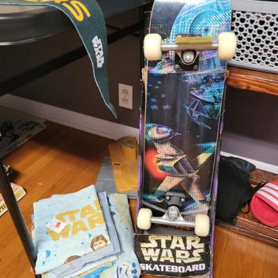 Sale Photo Thumbnail #136: Star Wars Sheets and Skateboard 