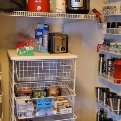 Sale Photo Thumbnail #21: Toaster / Instapot and Kitchen 