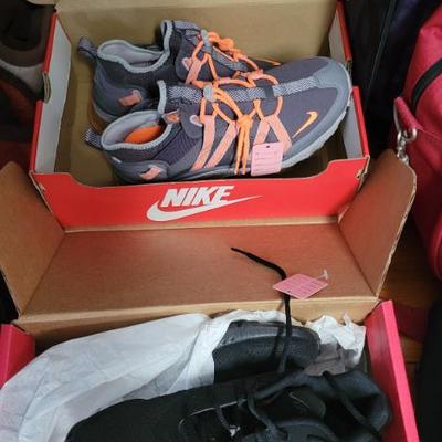 Sale Photo Thumbnail #141: Mens Shoes 