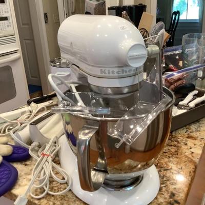 Sale Photo Thumbnail #46: $180 KitchenAid mixer