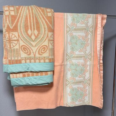 Vintage Peach Tone Twin-Full Size Blankets 