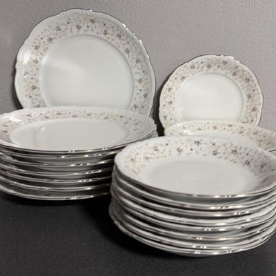 Mitterteich, Bavaria "Lady Linda"  Entree & Salad Plates, & Bowls   