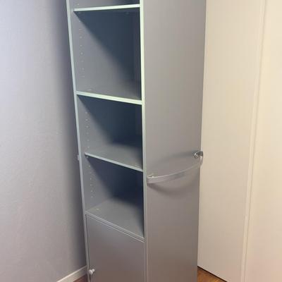 Rotating Closet Shelf Mirror/Organizer 