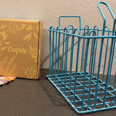 Dry Erase Lapboards/Craft Kit/Others 
