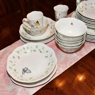 004 some highlights campton hills estate sale