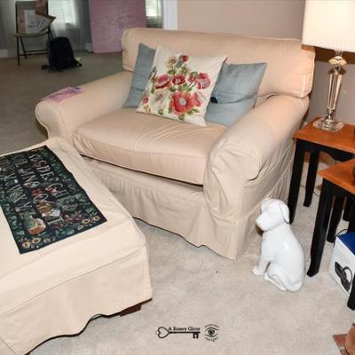 072 family room