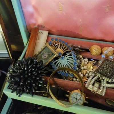Sale Photo Thumbnail #150