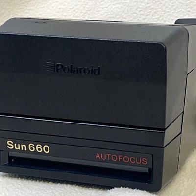 Polaroid Sun 660 Autofocus Camera 