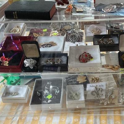 Fleur de Lis jewelry 