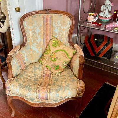 Upholstered arm chair