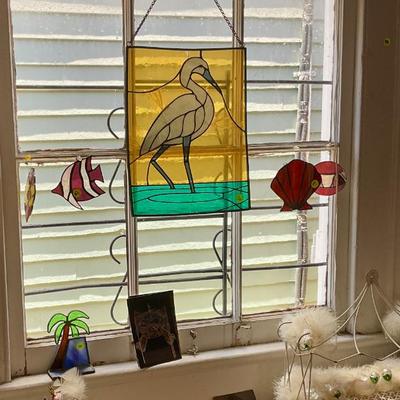Sale Photo Thumbnail #22: Stained glass pieces