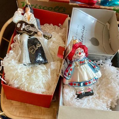 Sale Photo Thumbnail #26: Figural Christmas ornaments