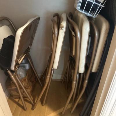 Folding chairs 