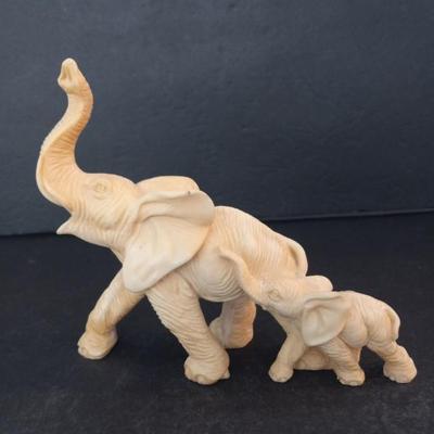Vintage 1970s A. Santini Classic Figures Resin Mama & Baby Elephant Figurine - 5¼" Tall