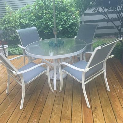 Outdoor Table And Chairs 