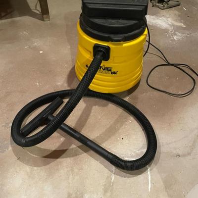 Genie Wet/Dry Vacuum 
