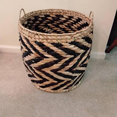 Large Two-tone Basket 