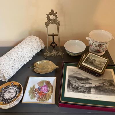 Lot Of Various Pieces Of Decor Including An Ornate Easel 