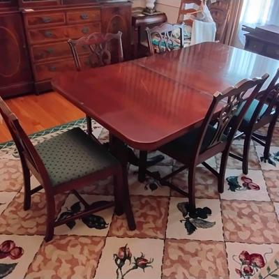 Vintage Duncan Phyfe Dining Table With 5 Chairs 