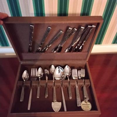 Stainless Flatware With Storage Chest