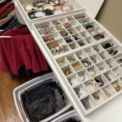 Sale Photo Thumbnail #102