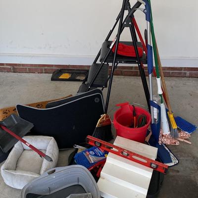 Step Ladder, Cleaning Supplies, Pet Care - Includes Car Mats & Bungee Cords 