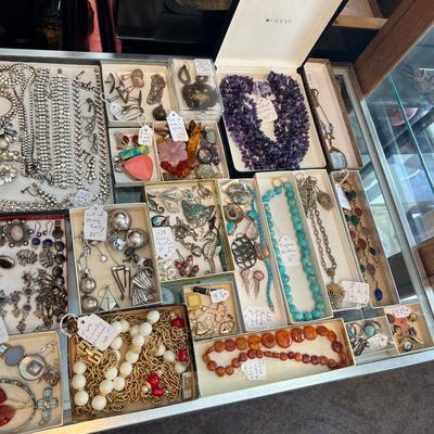 Sale Photo Thumbnail #36